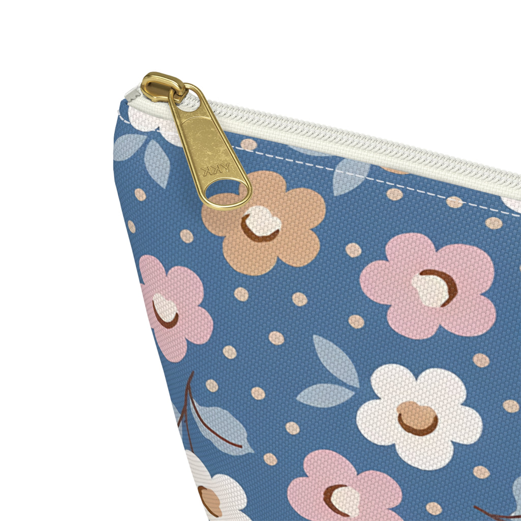 Retro Daisy Floral Accessory Pouch