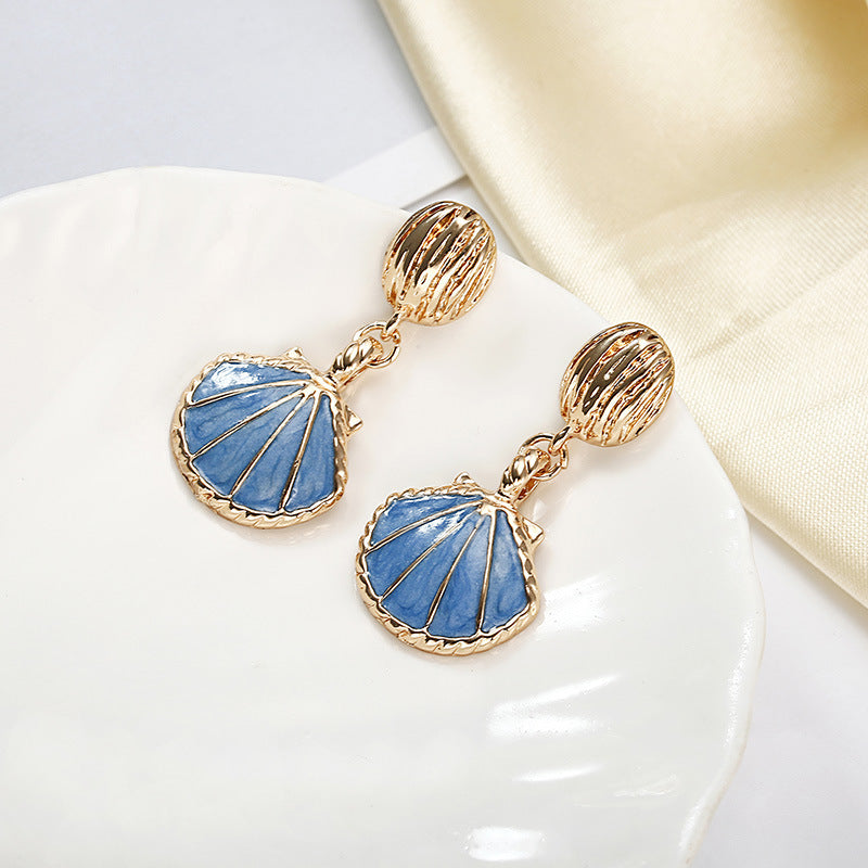 Vintage Ocean Shell Stud Earrings