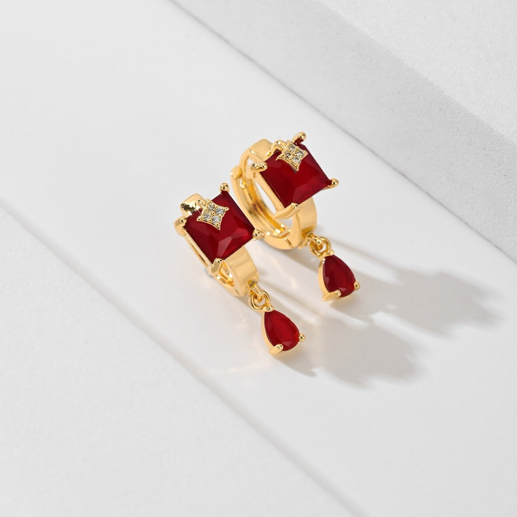 Chic Teardrop Stud Earrings